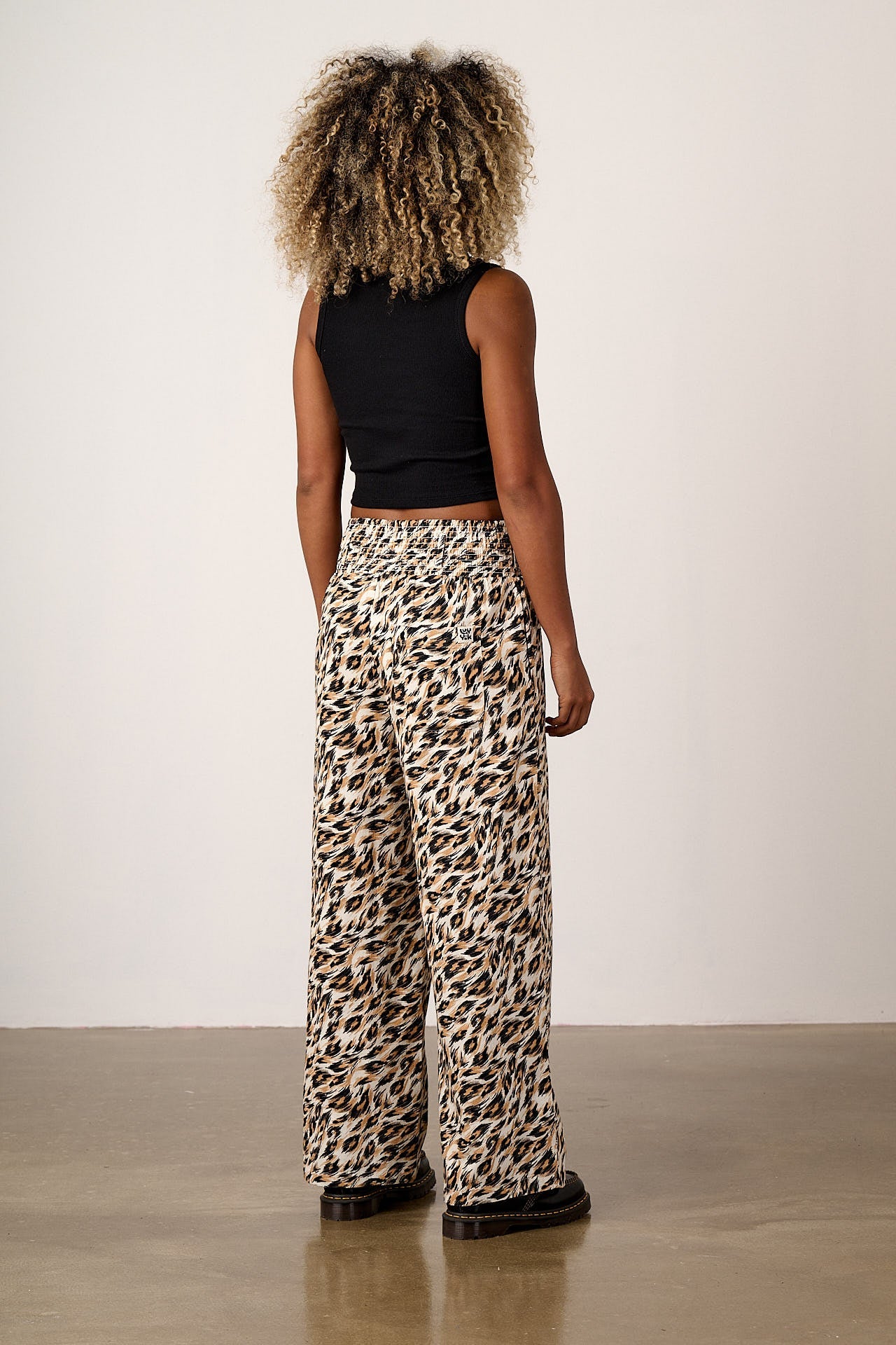 Alex - Wide Leg Cotton Trouser in Leo Swirl