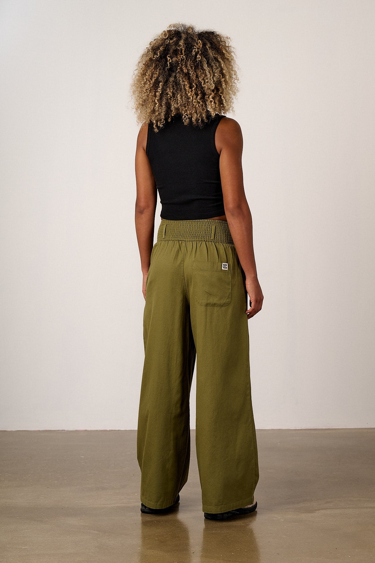 Alex - Wide Leg Cotton Trouser in Khaki