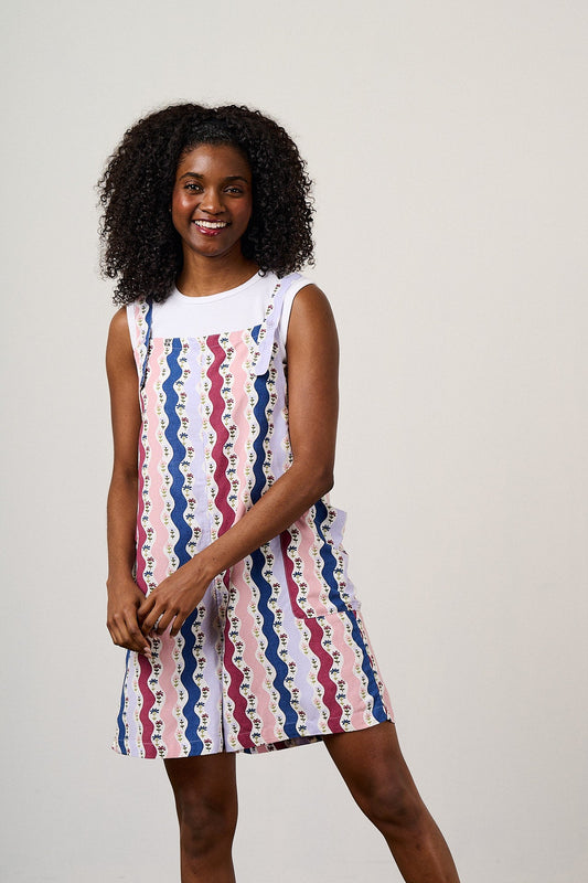 Alya - Viscose Dungaree Shorts in Wavy Floral Stripe