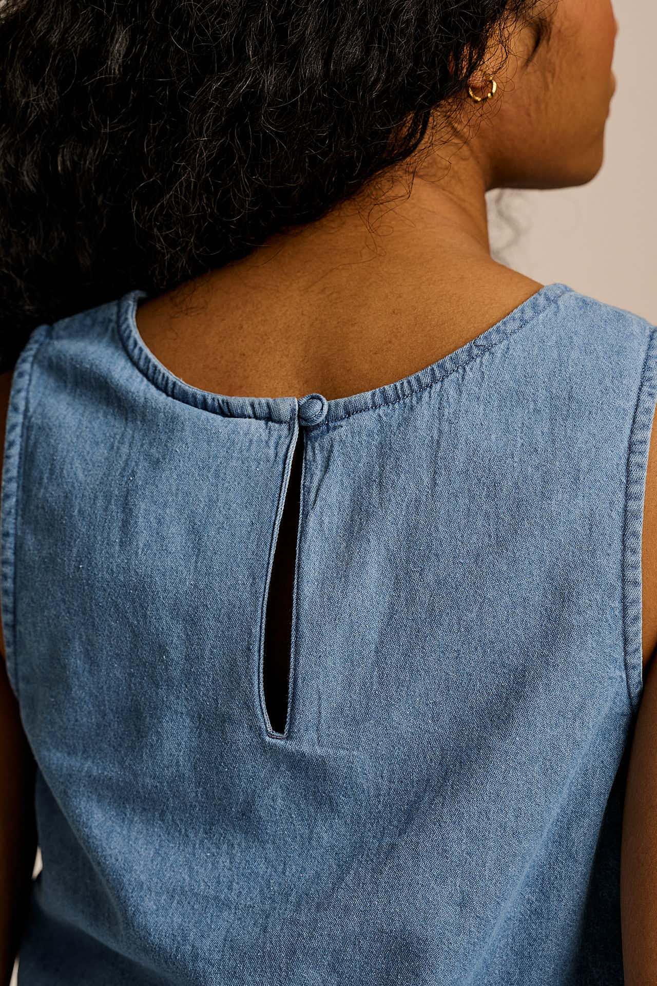 Arden - Light Weight Denim Shell Top in Light Wash Blue