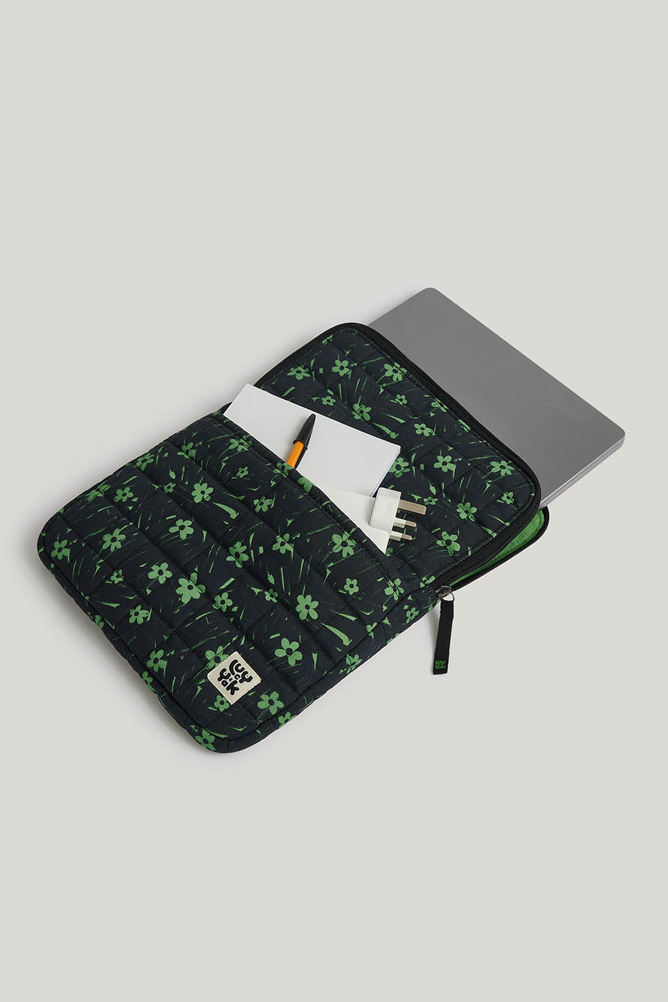 Emery - 13" Laptop Case in Green Floral