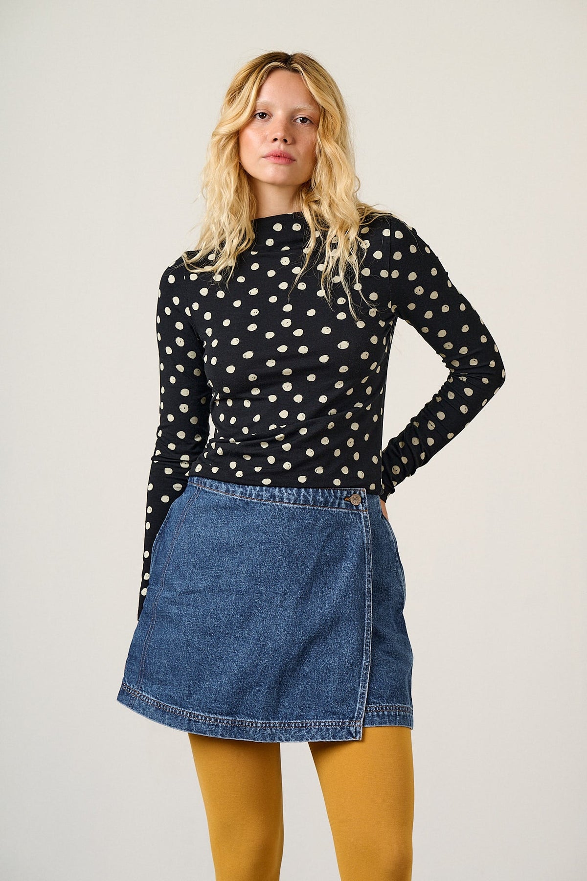 Sara Mock Neck Top - Viscose in Polka Dot