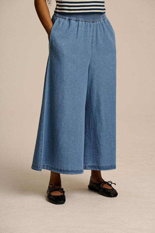 Chase - Lightweight Denim Culotte Trousers in Lightwash