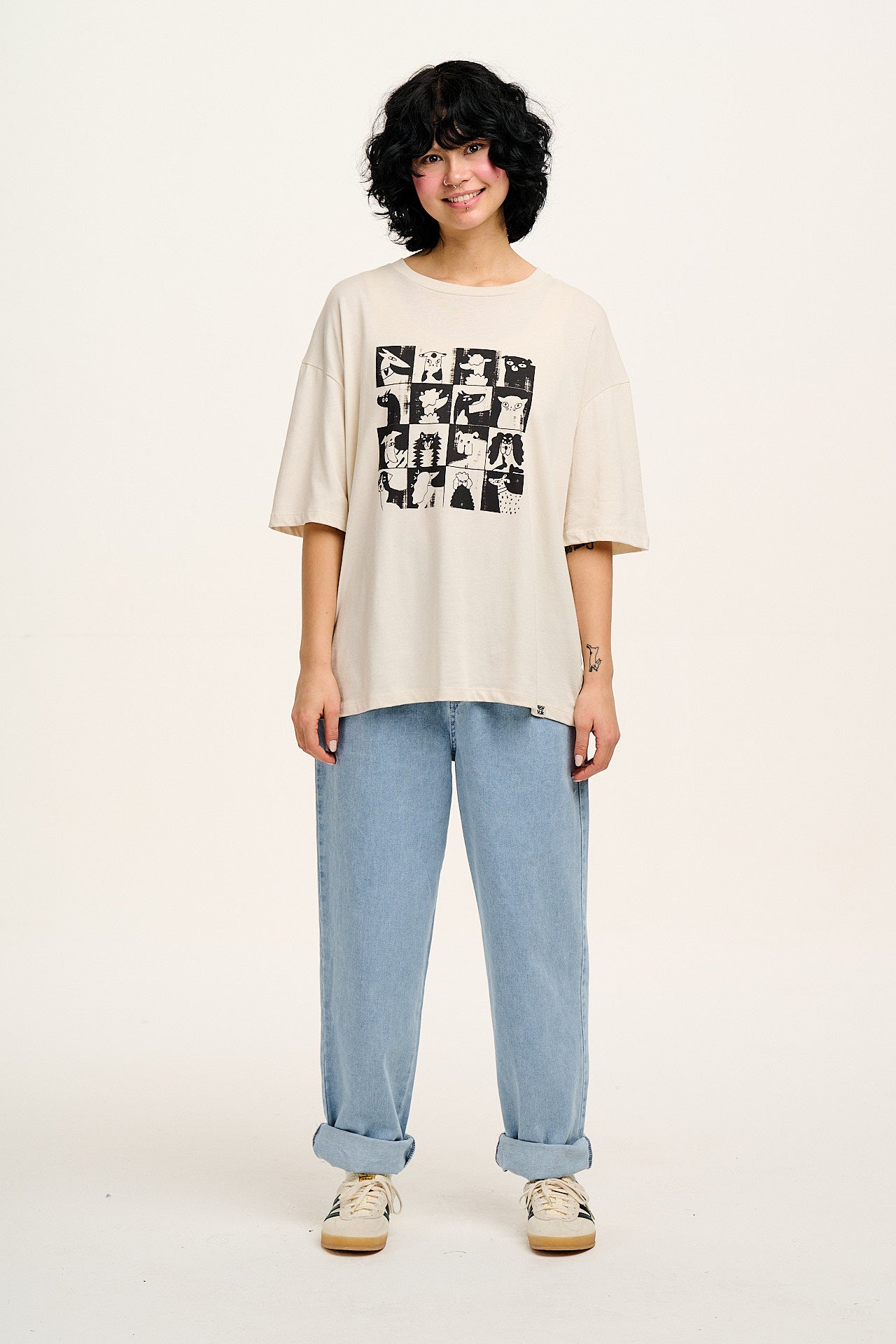 Addison - Denim Jeans in Light Wash Blue