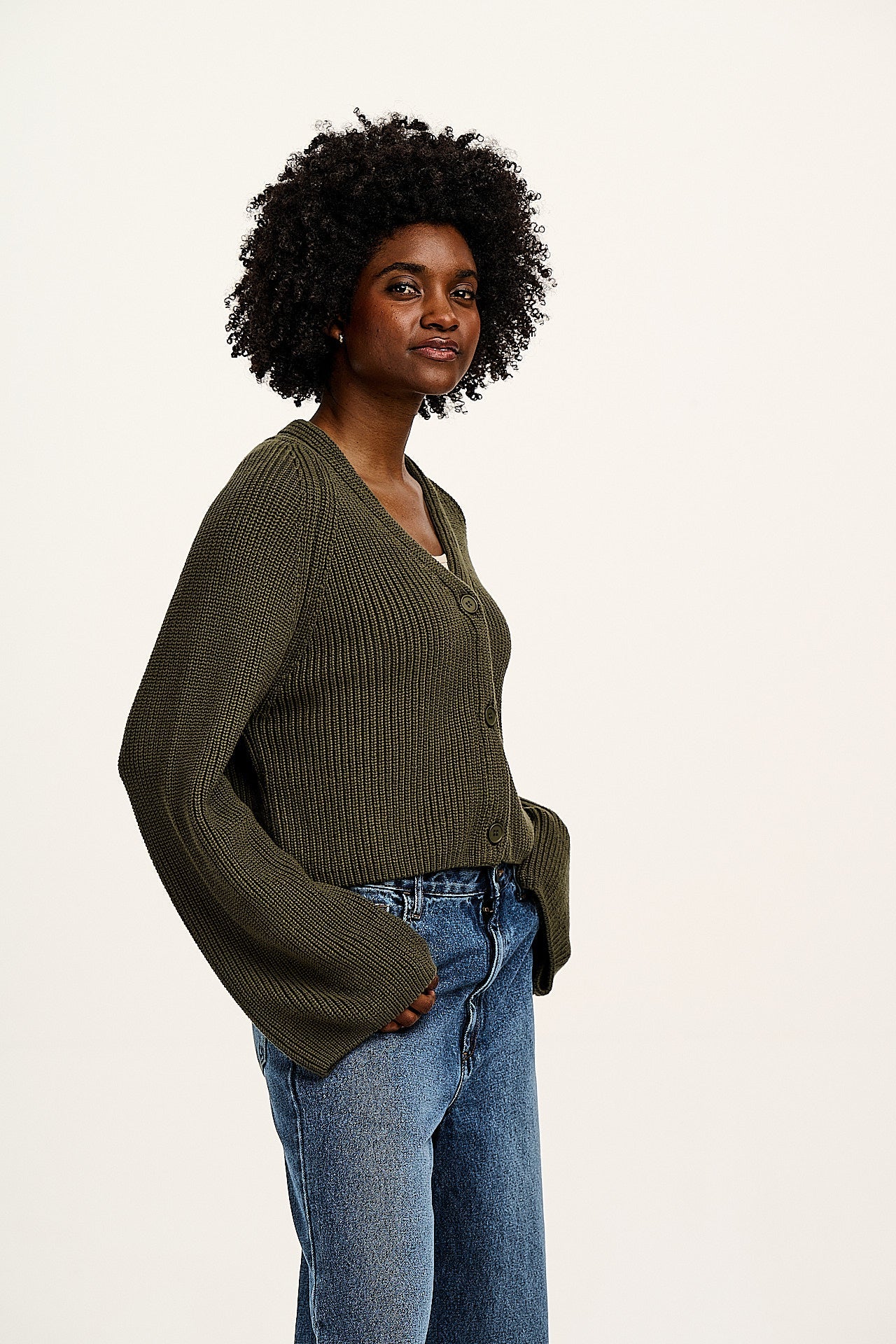 Robyn - V-Neck Cotton Cardigan in Ivy Green