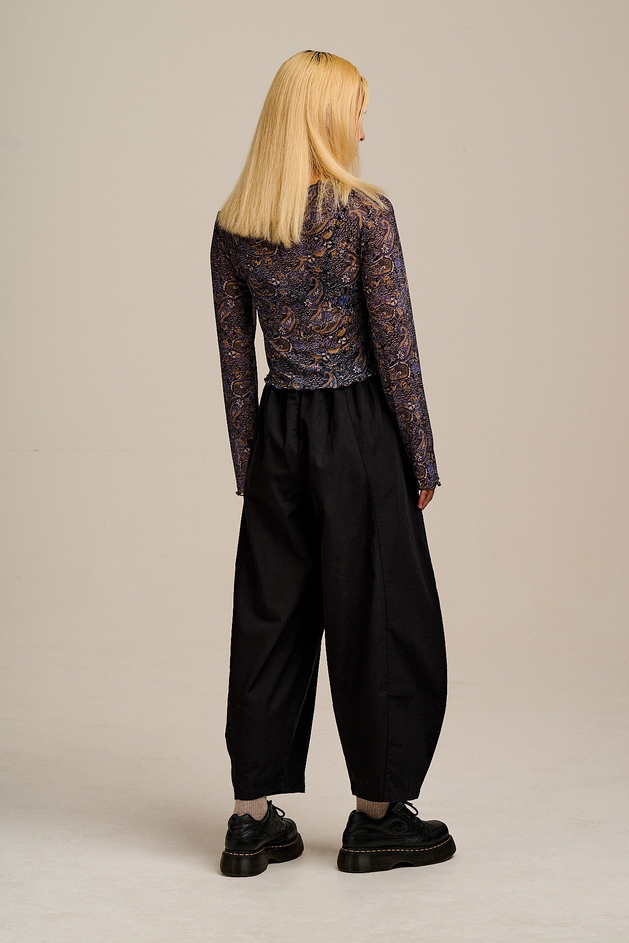 Obregon - Barrel Leg Cotton Trousers in Black
