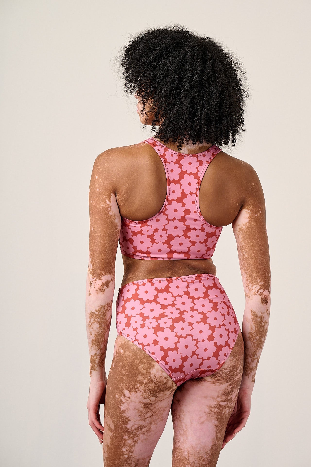 Morella - Racerback Bikini Top in Coastal Flower