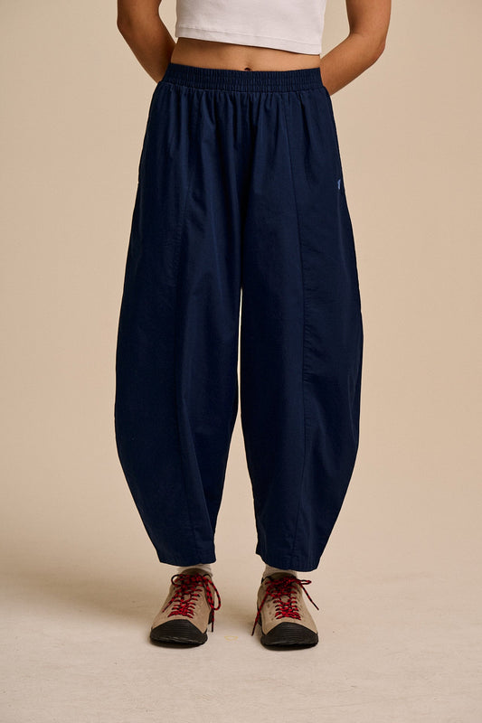 Obregon - Cotton Barrel Leg Trousers in Navy