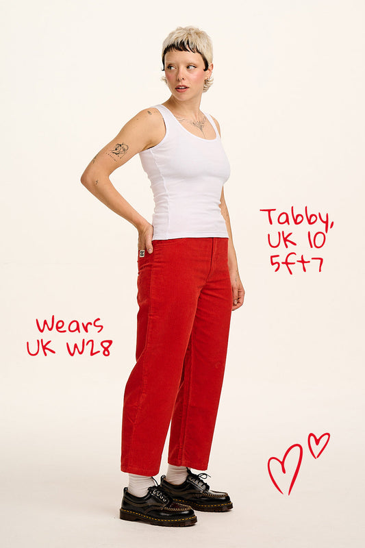 Drew - Cropped Straight Leg Corduroy Trousers in Red