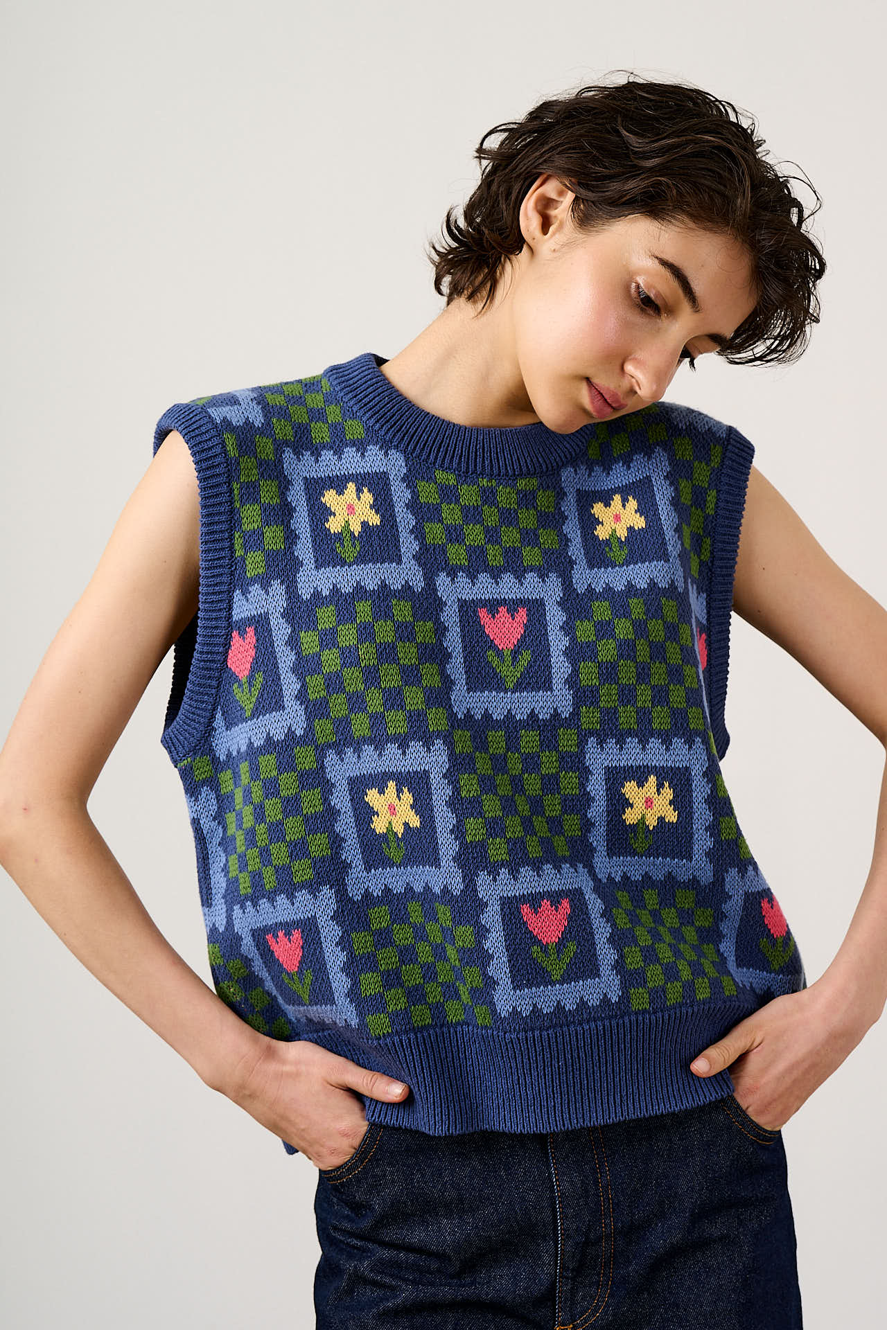 Saffle - Cotton Knitted Vest in Tulip Checkerboard