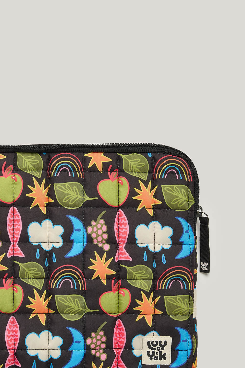 Emelien - 13" Laptop Case in Naive Print