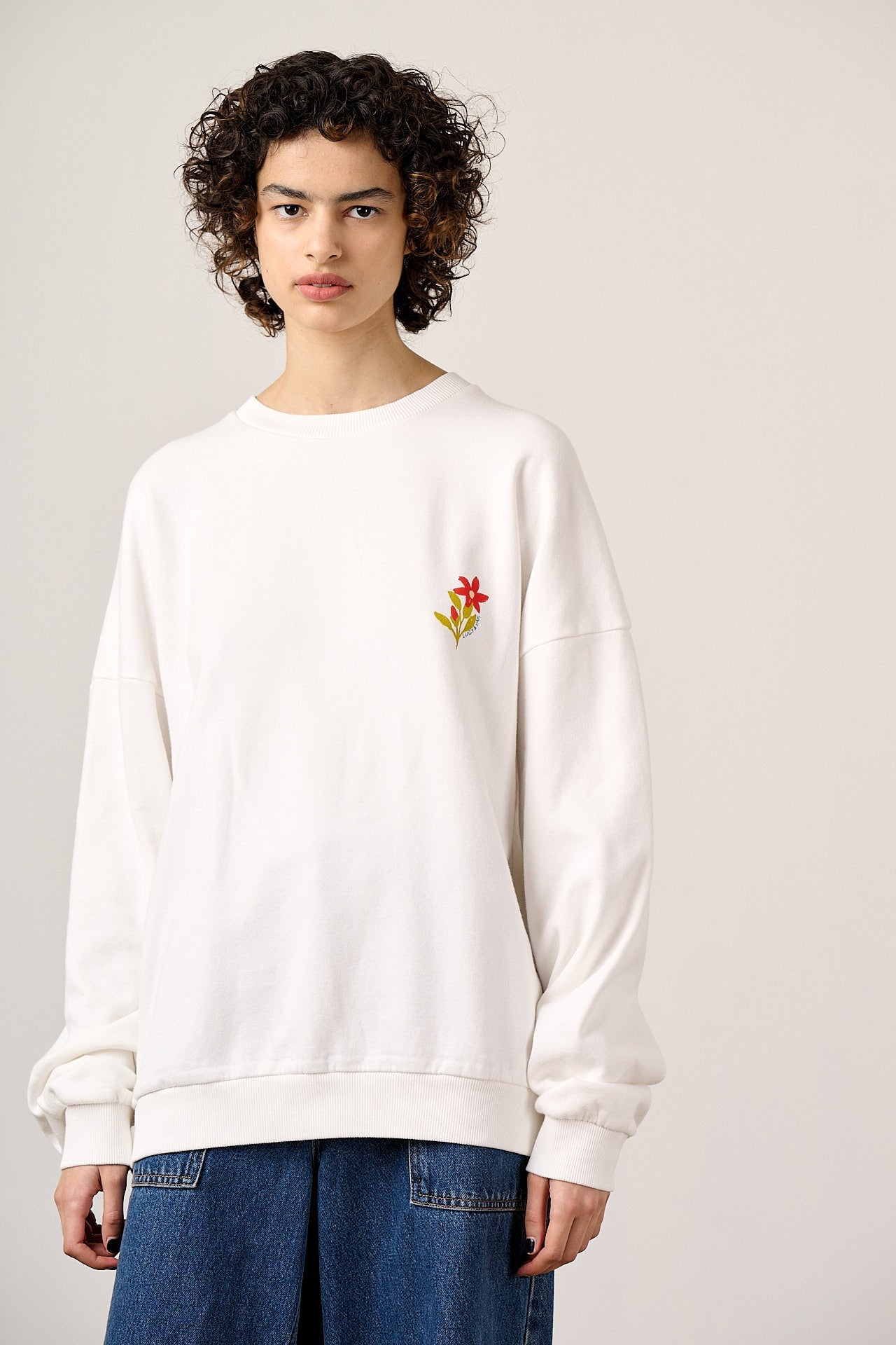 Sutton - Cotton Oversized Sweatshirt in Ecru Birds & Flower Tile