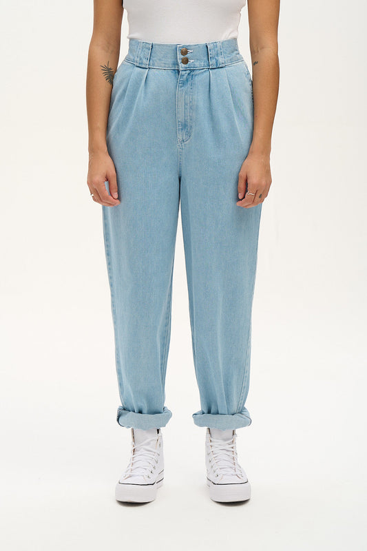 Addison - Denim Jeans in Light Wash Blue