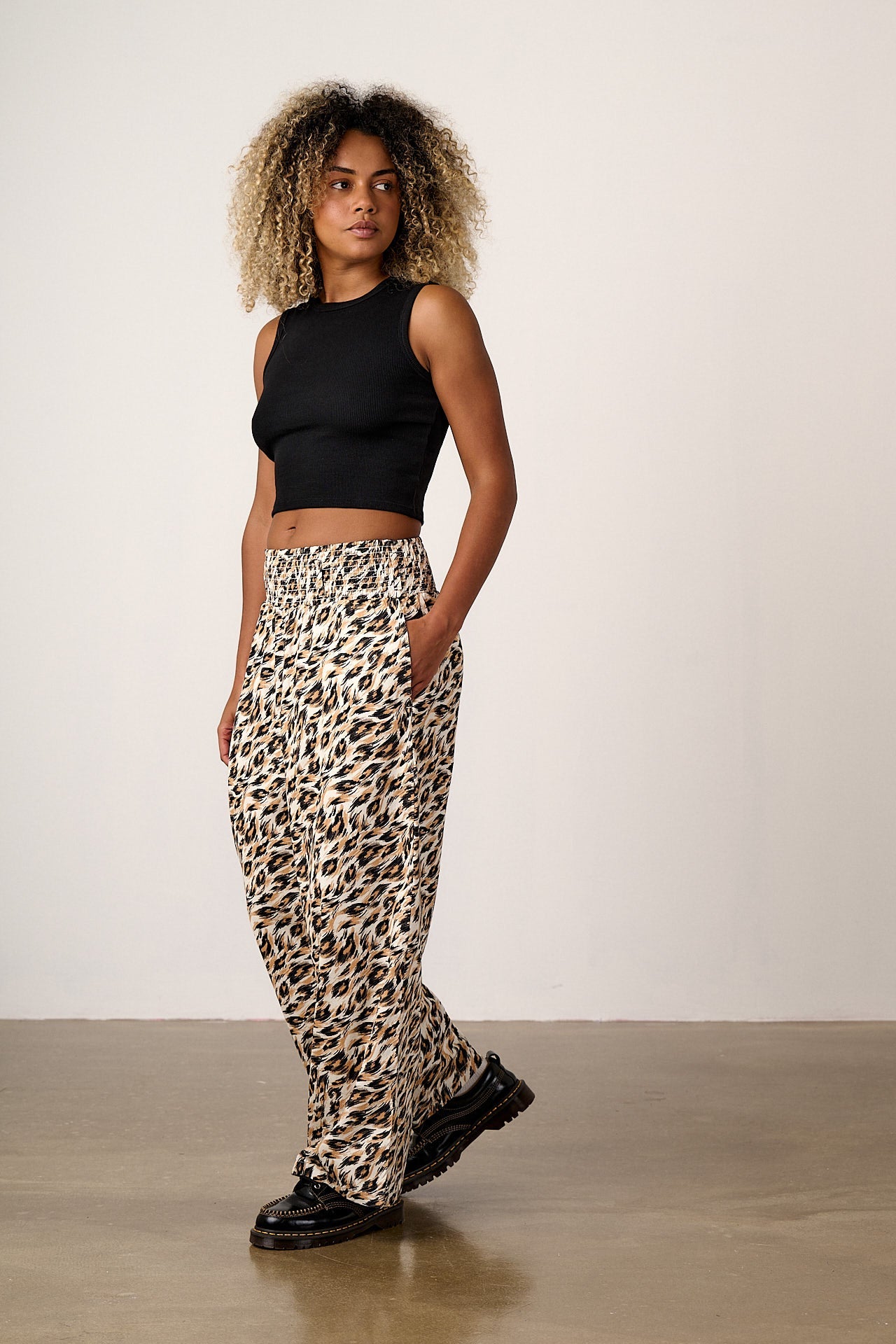 Alex - Wide Leg Cotton Trouser in Leo Swirl