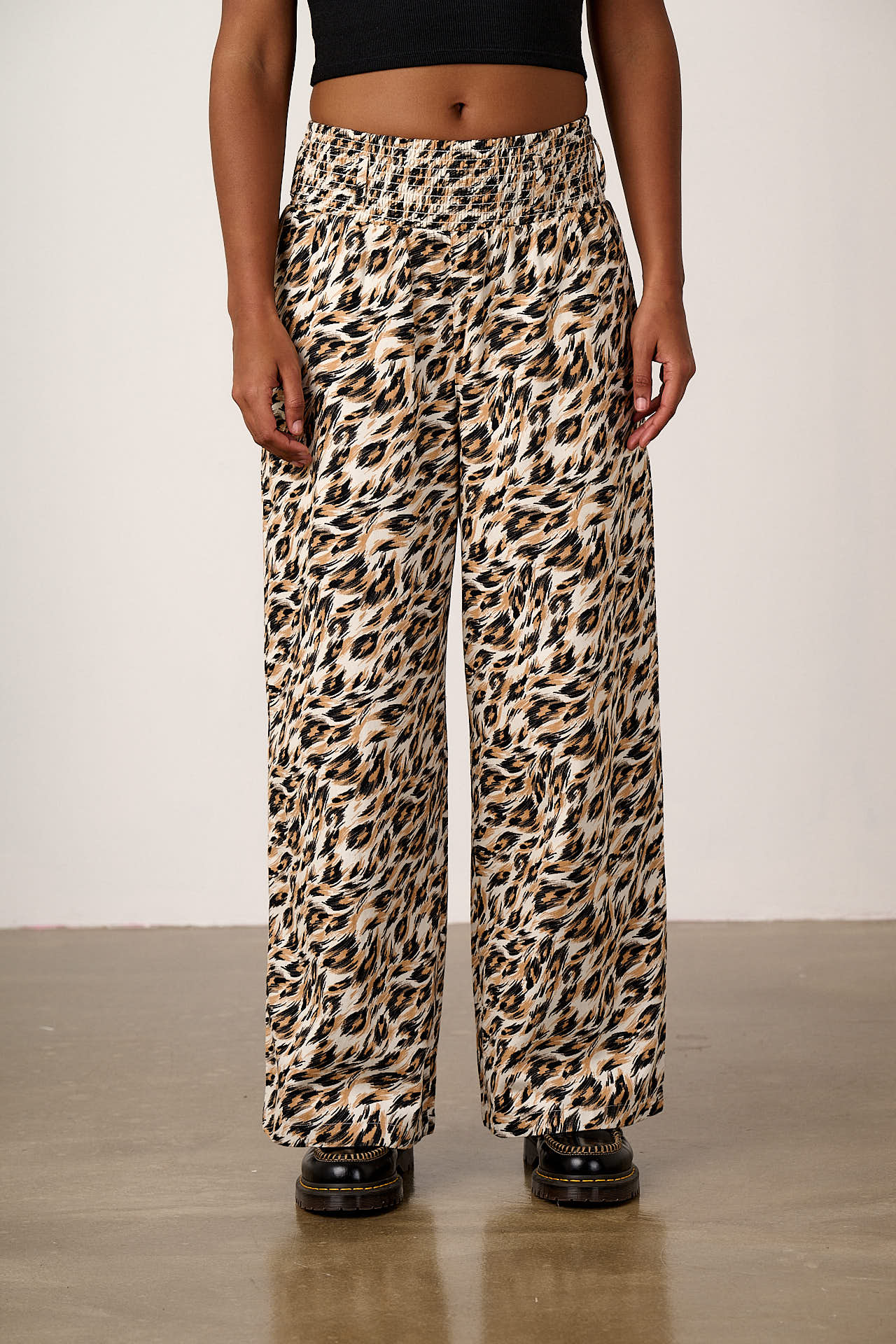 Alex - Wide Leg Cotton Trouser in Leo Swirl