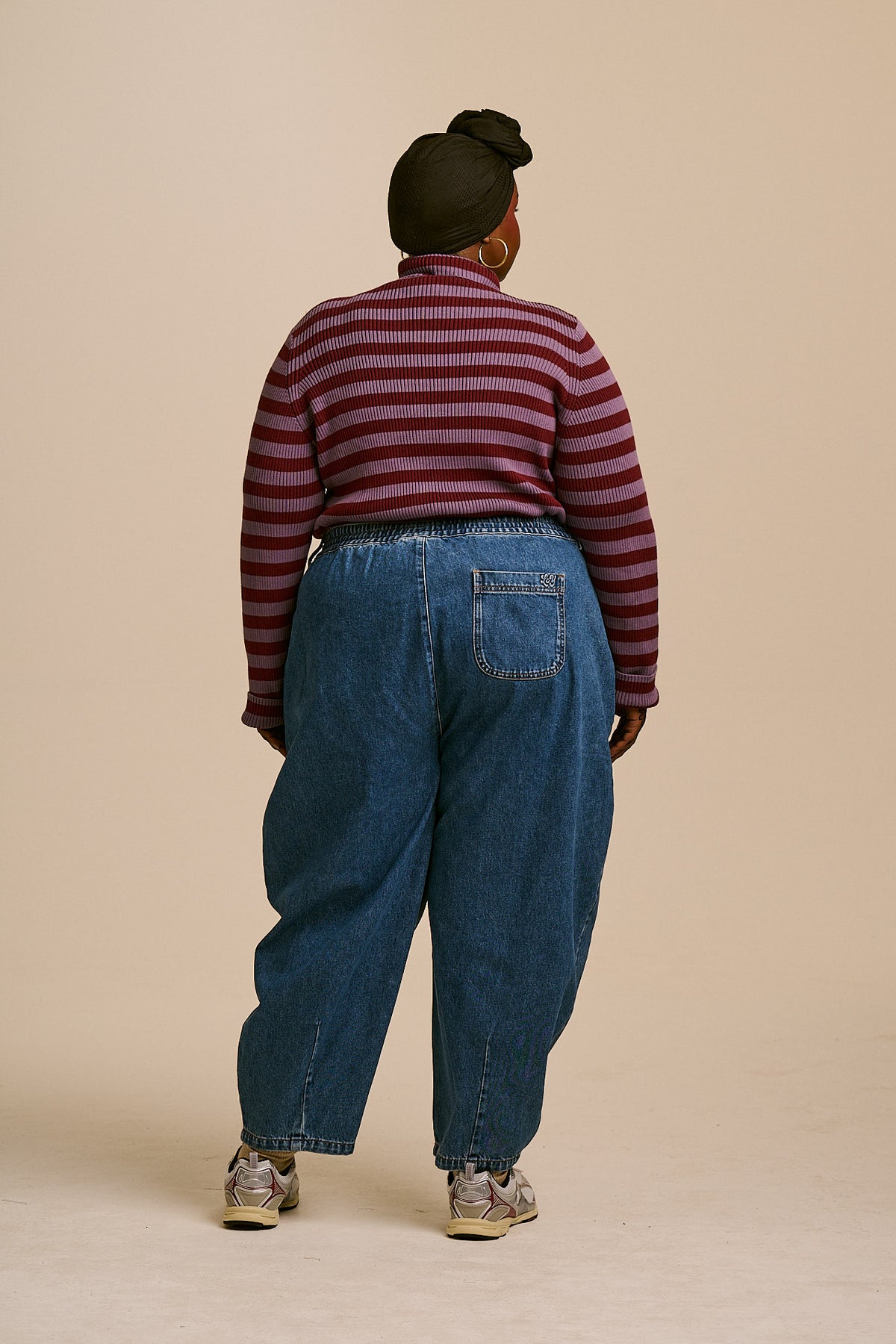 Ashby Barrel Leg Jeans - Organic Cotton Denim in Mid Wash Blue (New Fit)