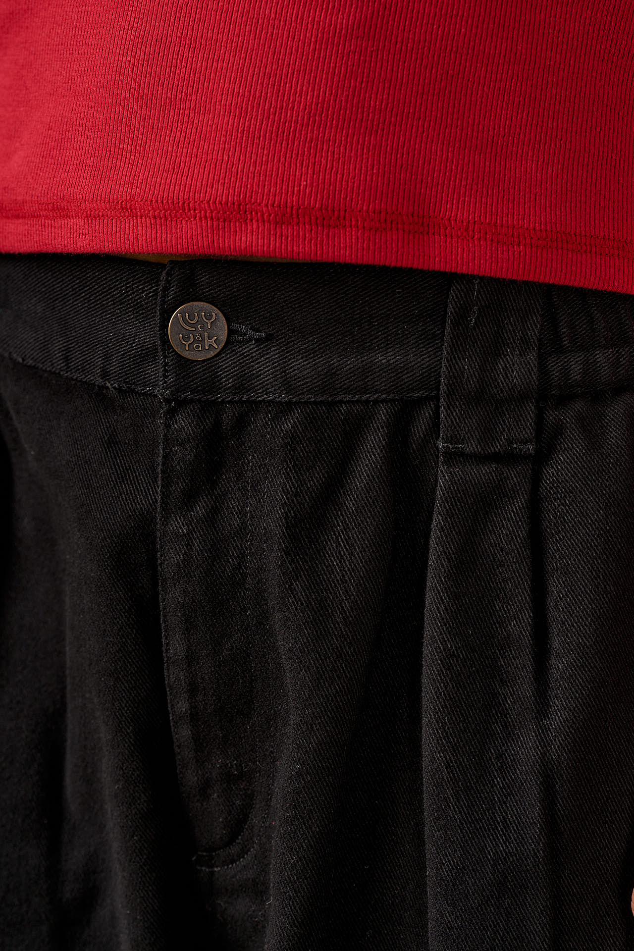 Ashby - Cotton Barrel Leg Trousers in Black