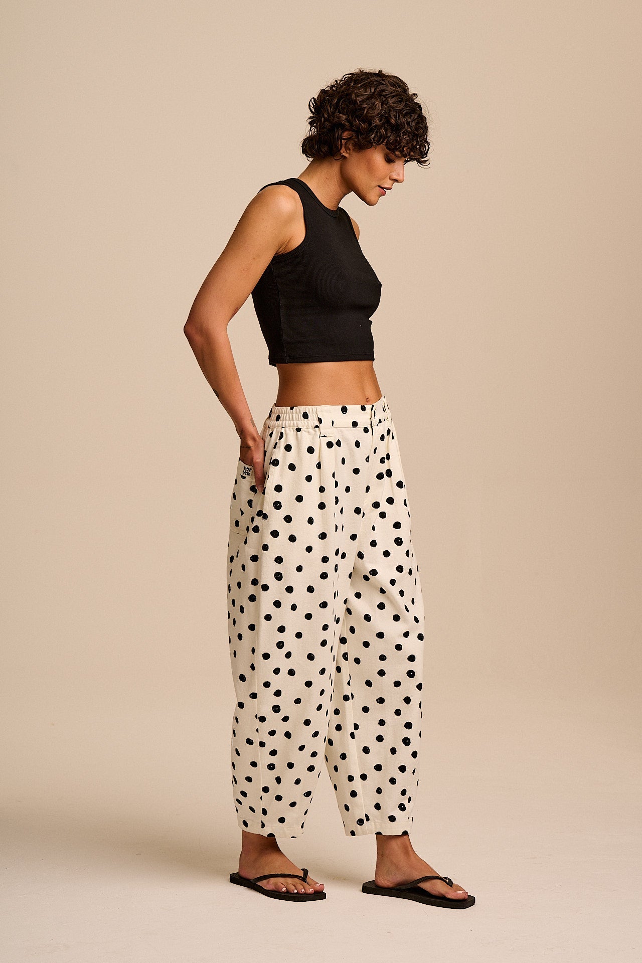 Ashby - Cotton Barrel Leg Trousers in Ecru & Black Polka Dot