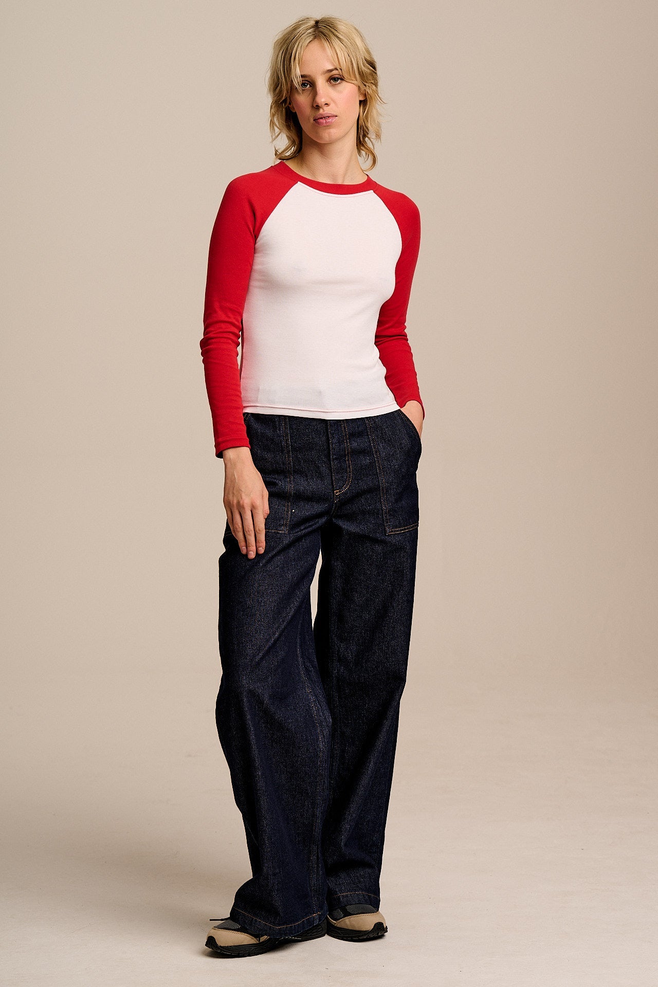 Avi - Long Sleeve Raglan Top in Red and White