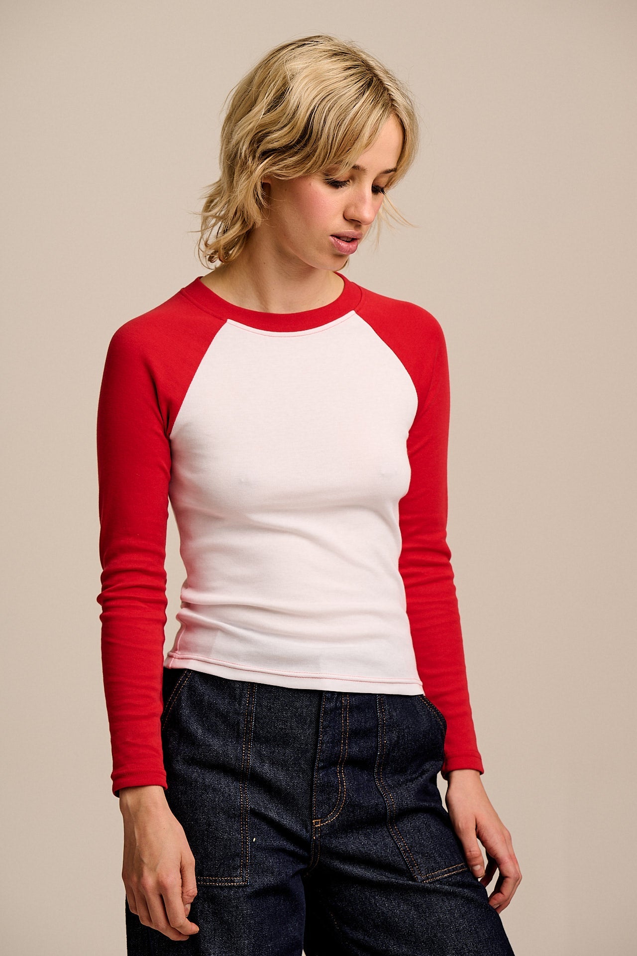 Avi - Long Sleeve Raglan Top in Red and White