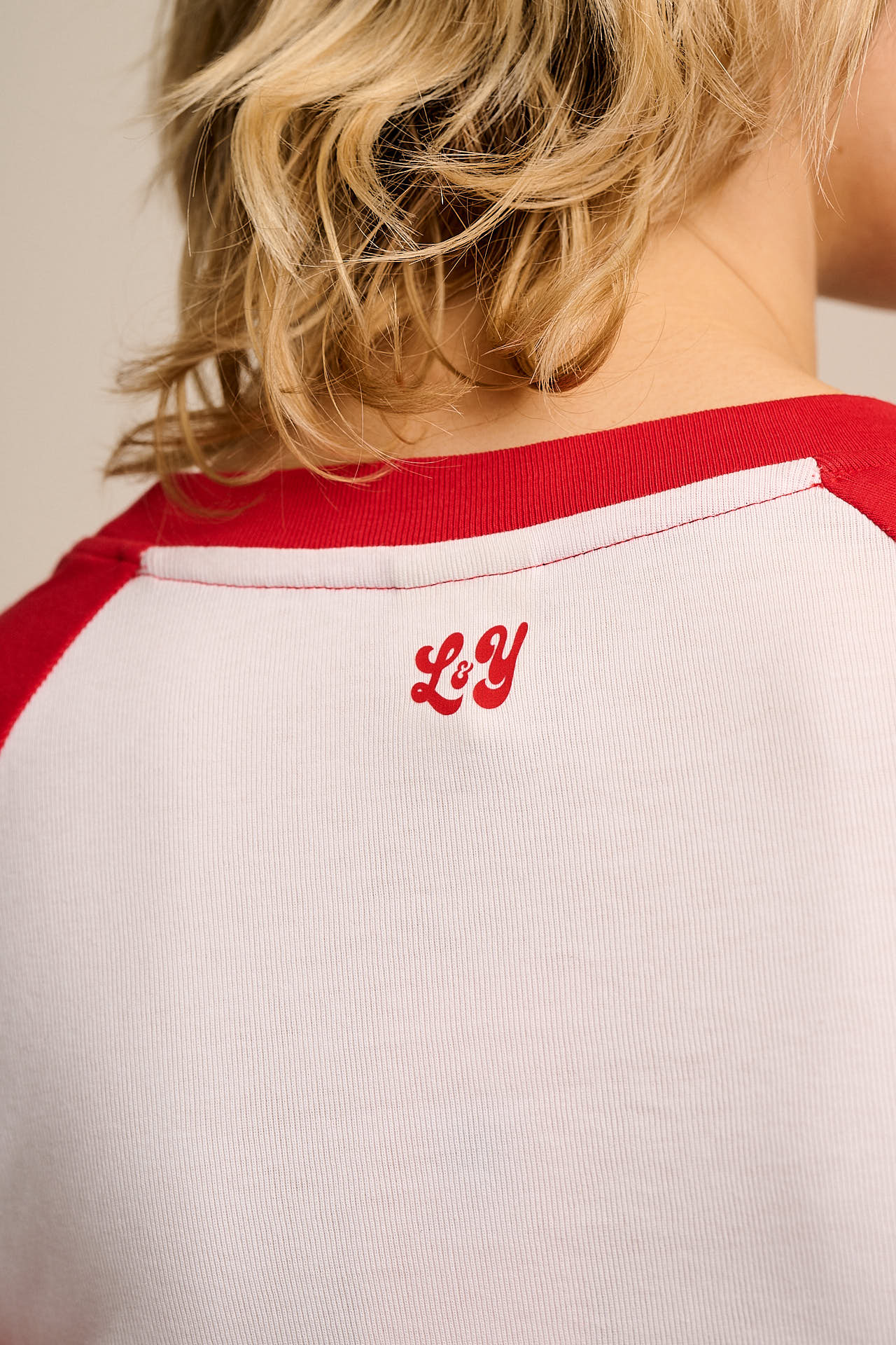 Avi - Long Sleeve Raglan Top in Red and White