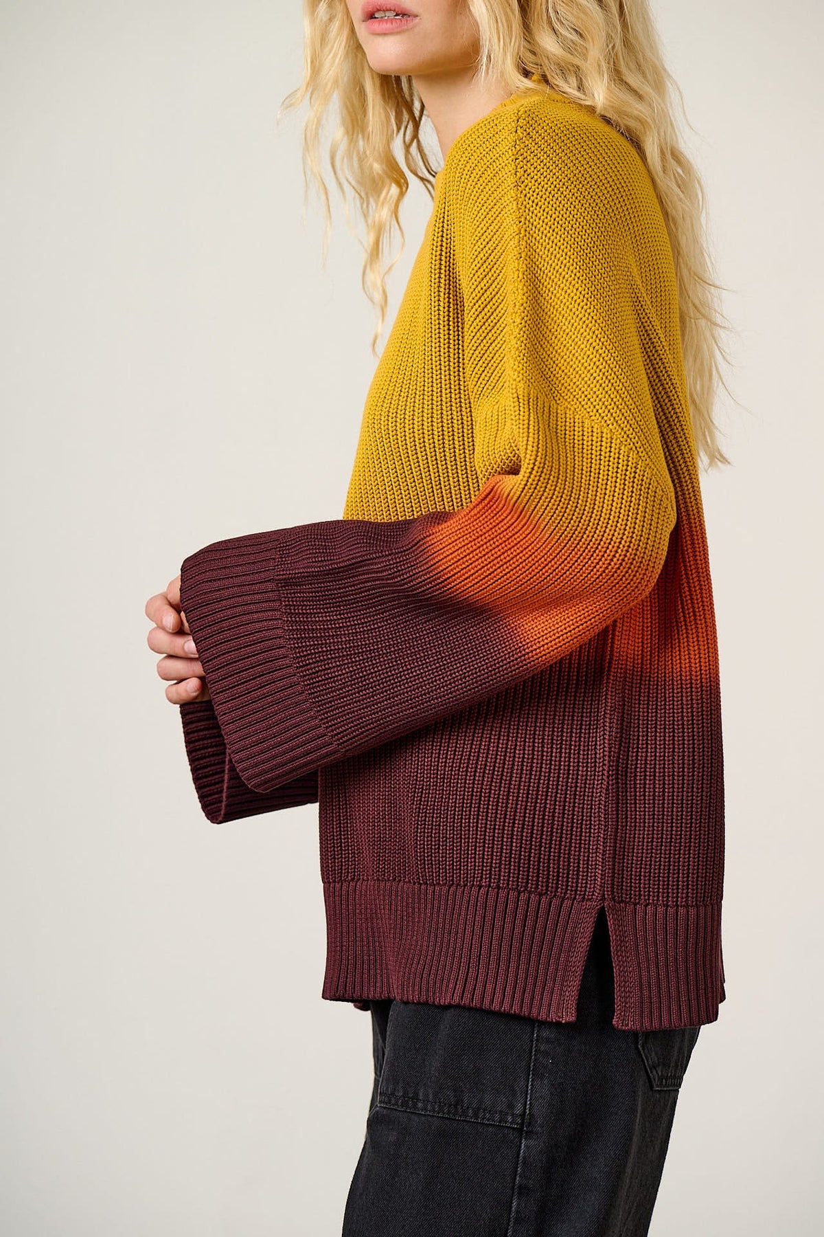 Amari - Oversized Knitted Jumper in Orange Ombre