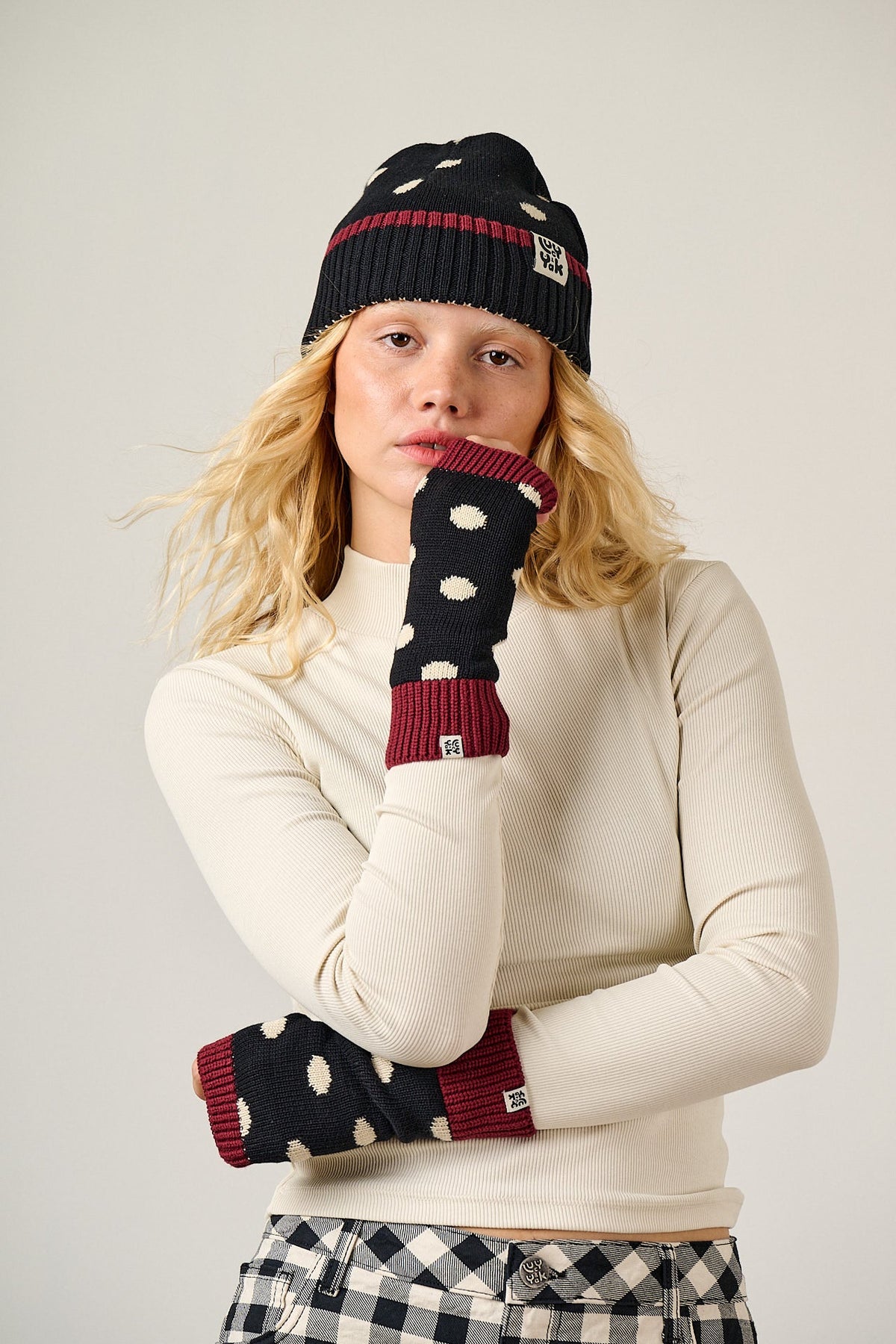 Luca - Knitted Hat & Glove Set - Black Polka Dot