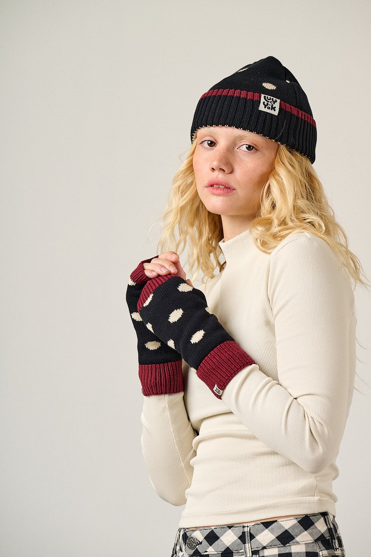 Luca - Knitted Hat & Glove Set - Black Polka Dot