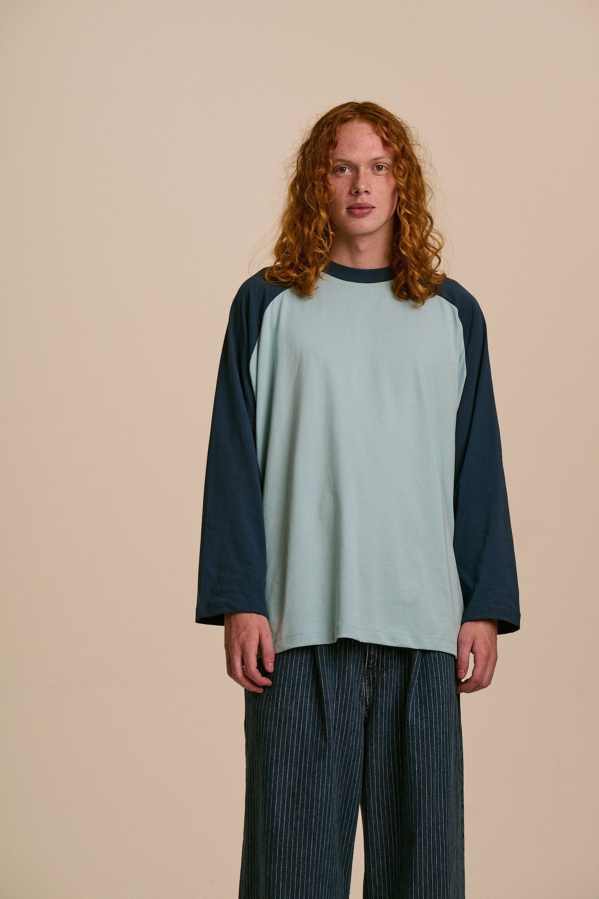 Bennett - Oversized Organic Cotton Raglan Tee in Blue