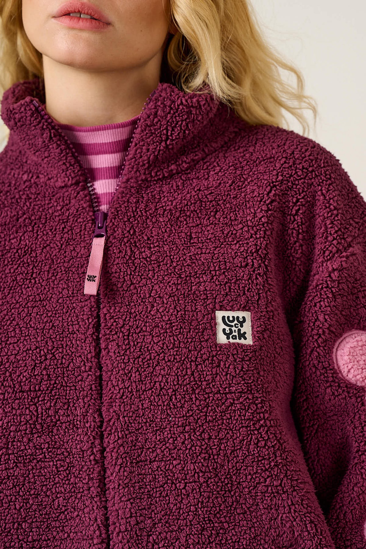 Margot - Borg Fleece with Flower in Pink and Burgundy