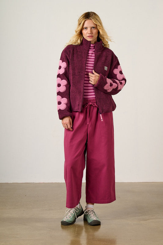 Margot Borg Fleece - Recycled Polyester in Pink and Burgundy with Flower