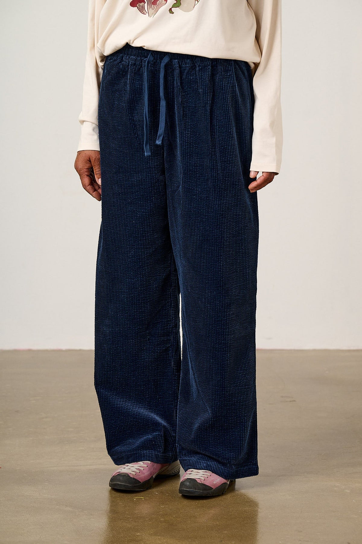 Norris - Wide Leg Corduroy Trousers in Navy with Mushroom Emb