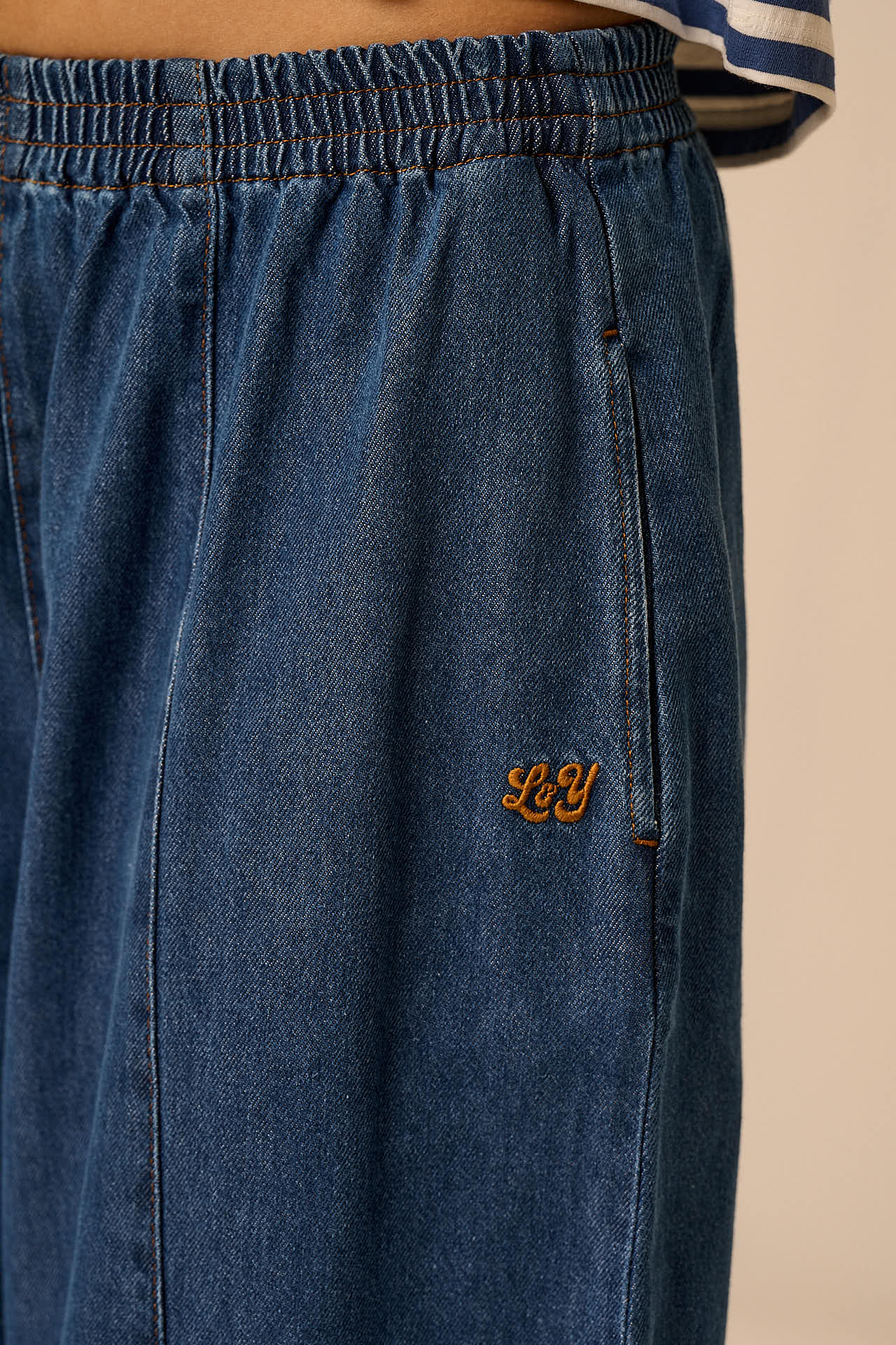 Obregon - Denim Barrel Leg Jeans in Midwash