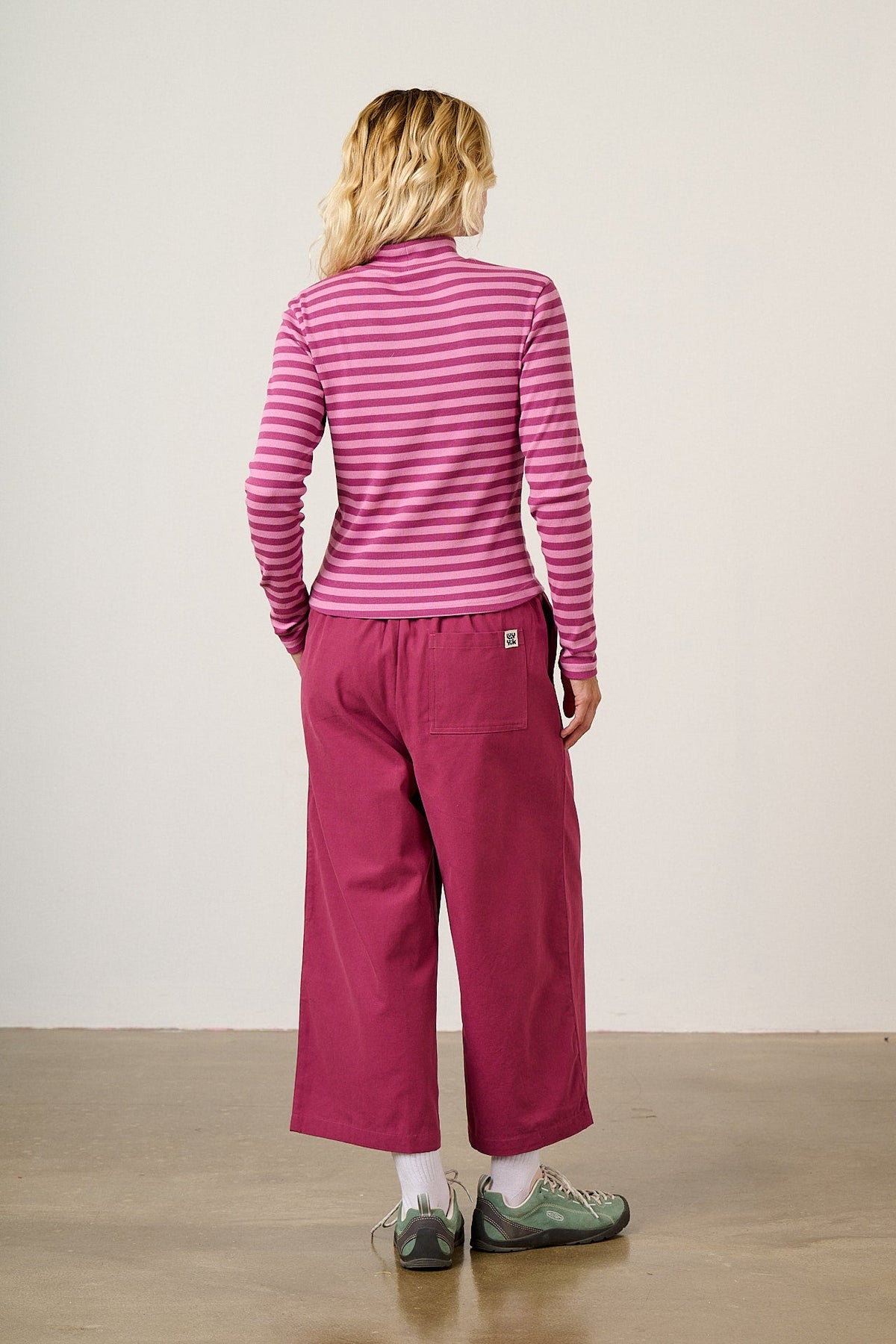 Tia - Cotton Ribbed Funnel Neck in Beetroot Stripe