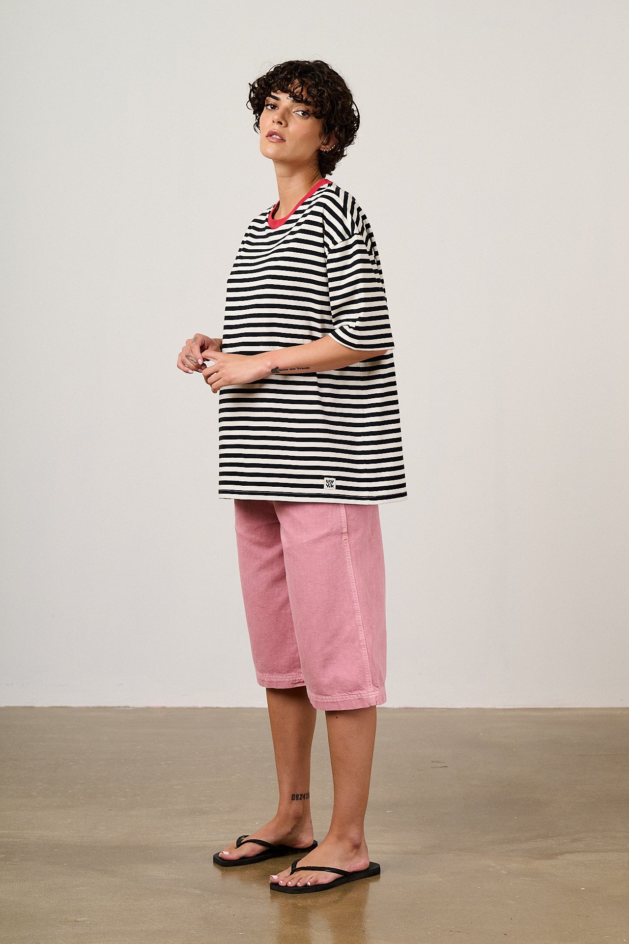 Benny - Oversized Cotton T-Shirt in Black & White Stripe