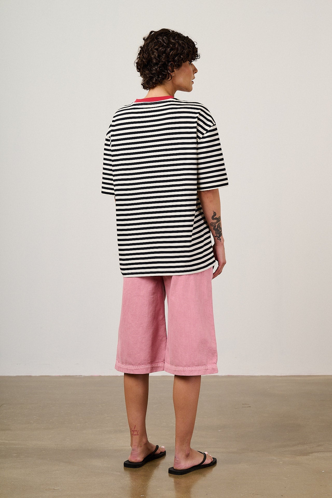 Benny - Oversized Cotton T-Shirt in Black & White Stripe