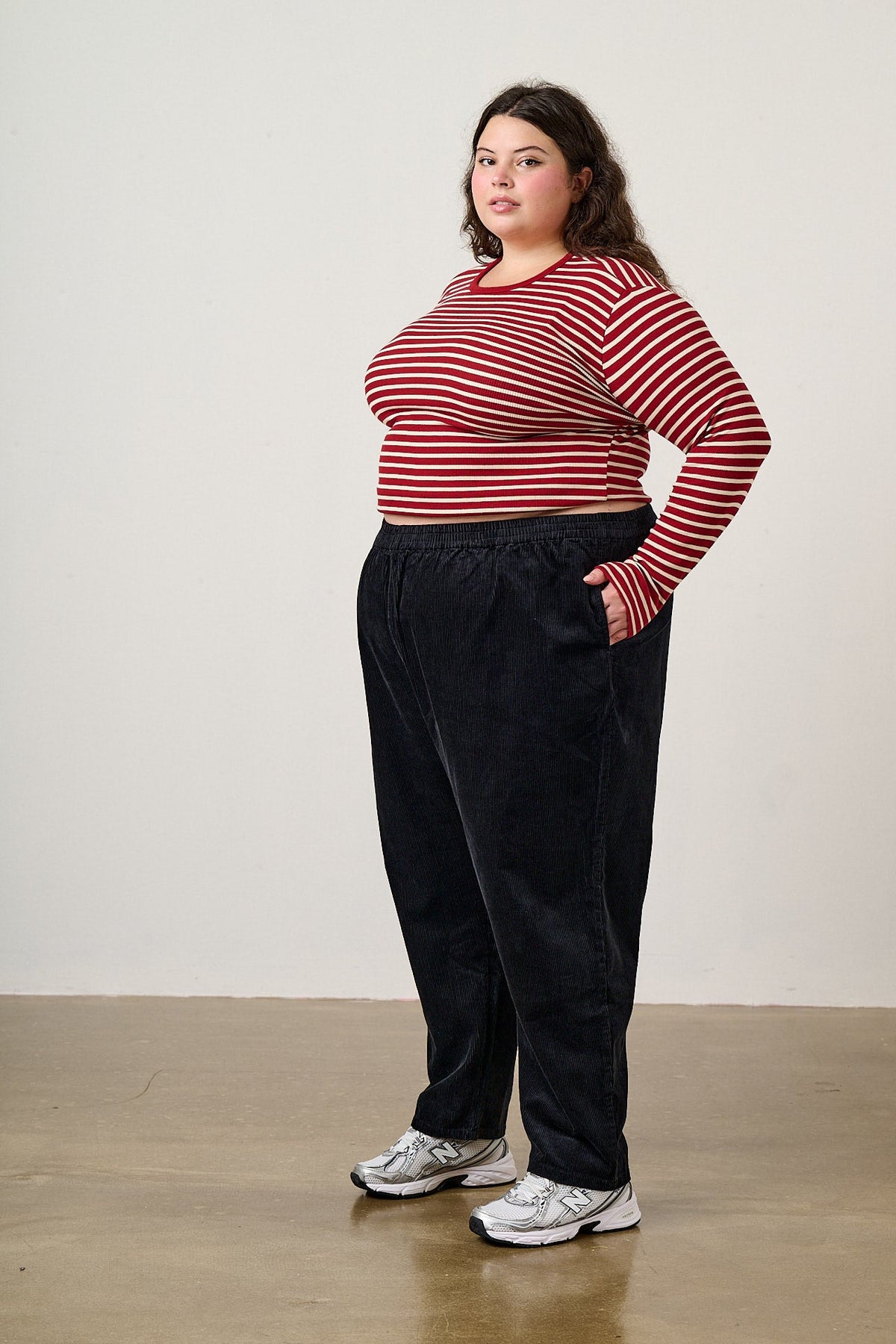 Billie - Organic Corduroy Trousers in Black