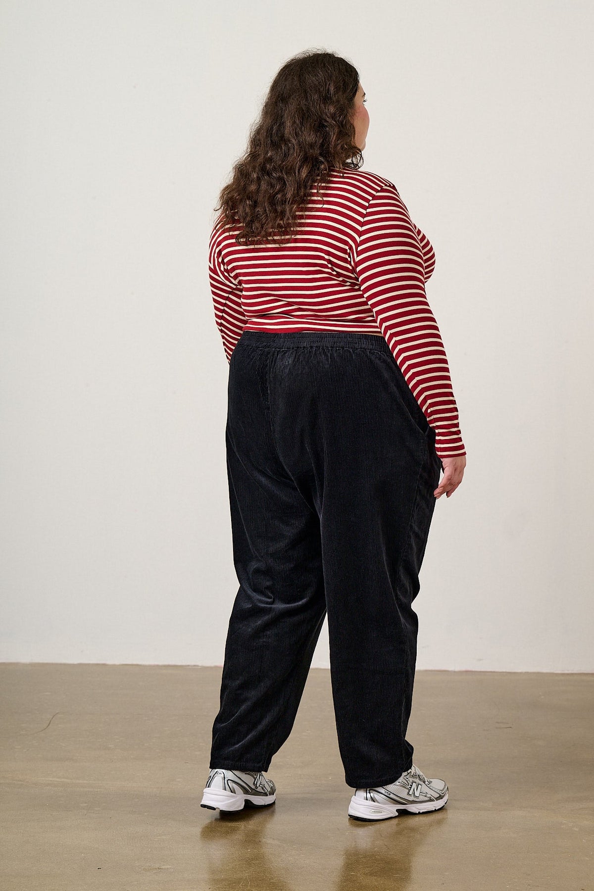 Billie - Organic Corduroy Trousers in Black