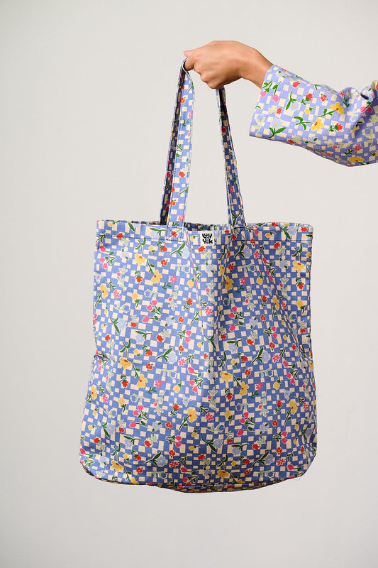 Catalina - Oversized Tote in Ditsy Floral Checkerboard