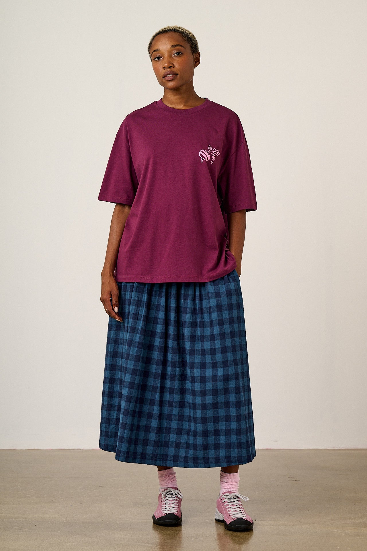 Benny - Oversized Cotton T-Shirt in Burgundy Autumn Veggies Print