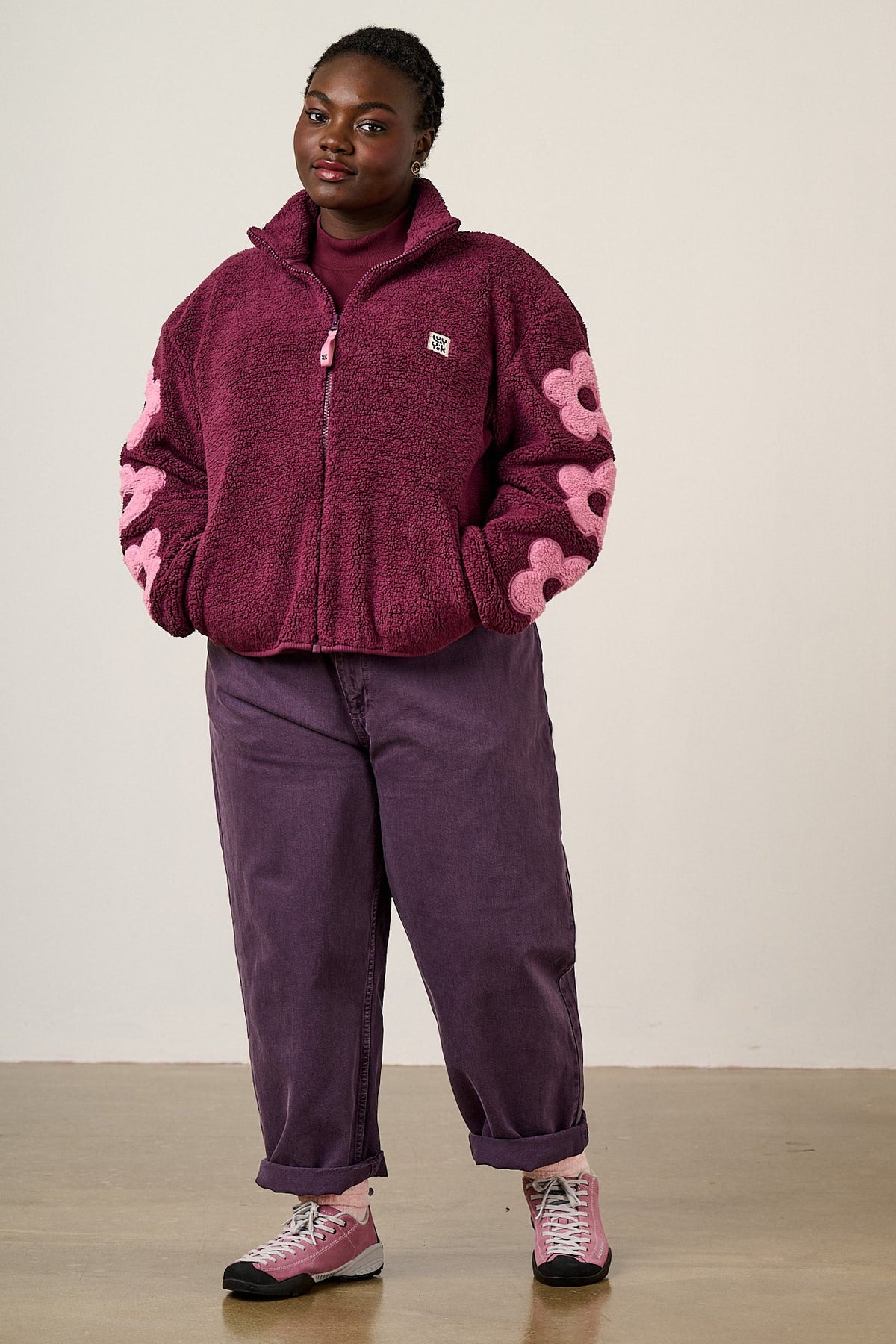 Margot - Borg Fleece with Flower in Pink and Burgundy