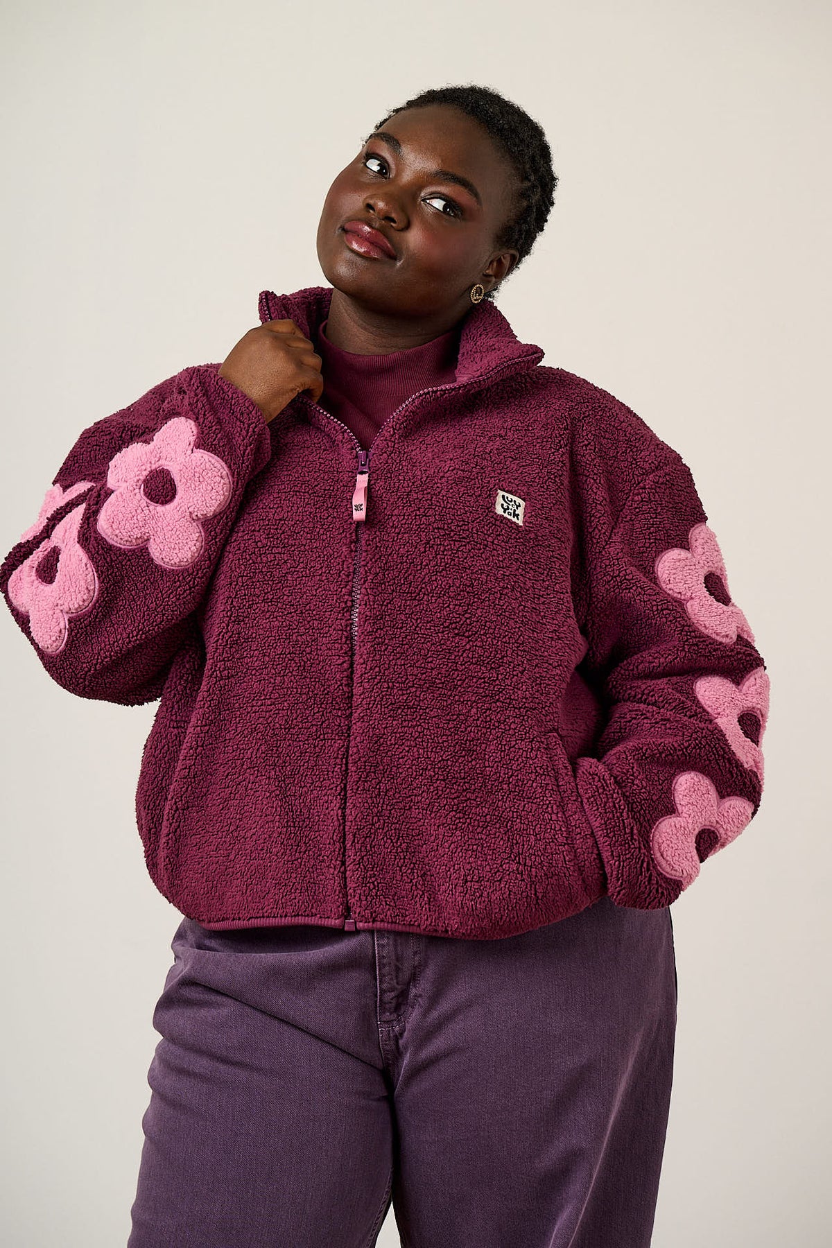 Margot - Borg Fleece with Flower in Pink and Burgundy