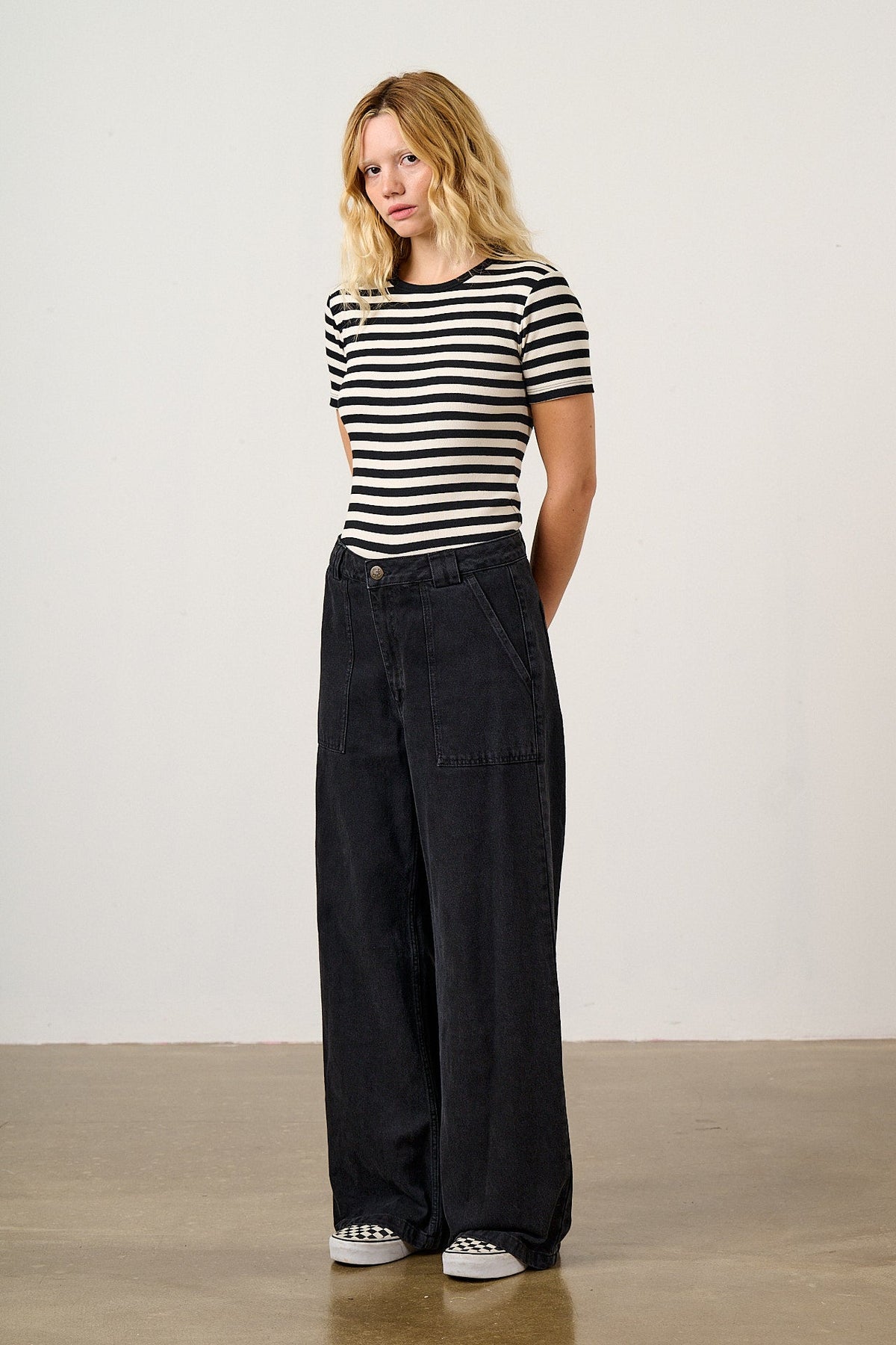 Delores Wide Leg Jeans - Organic Cotton Denim in Washed Black