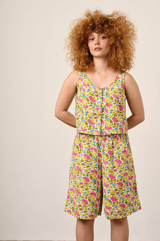 Etoile - Viscose Button Up Tank in Carnation Print