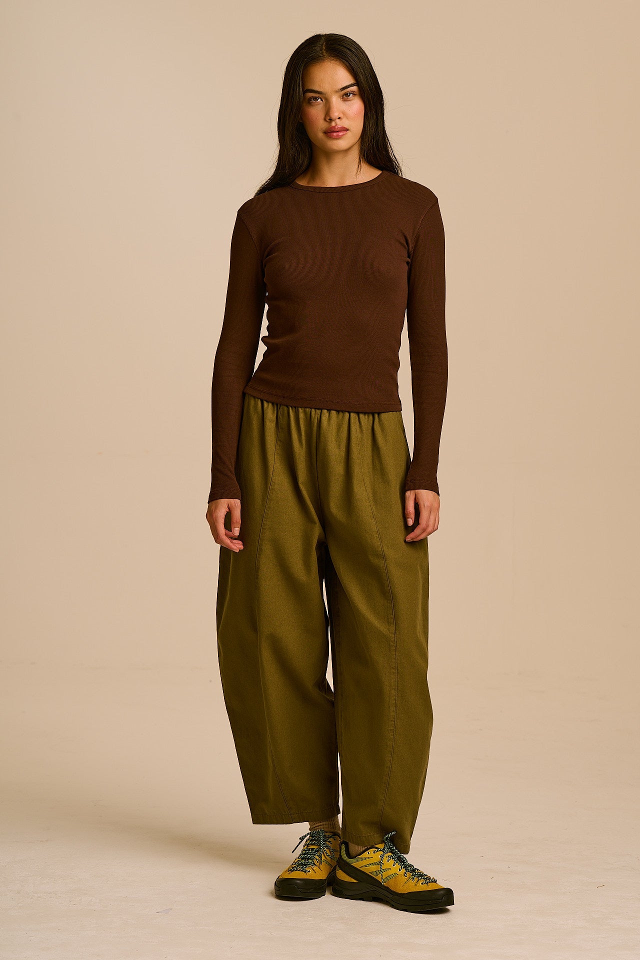 Grayson - Long Sleeve Cotton Top in Chocolate