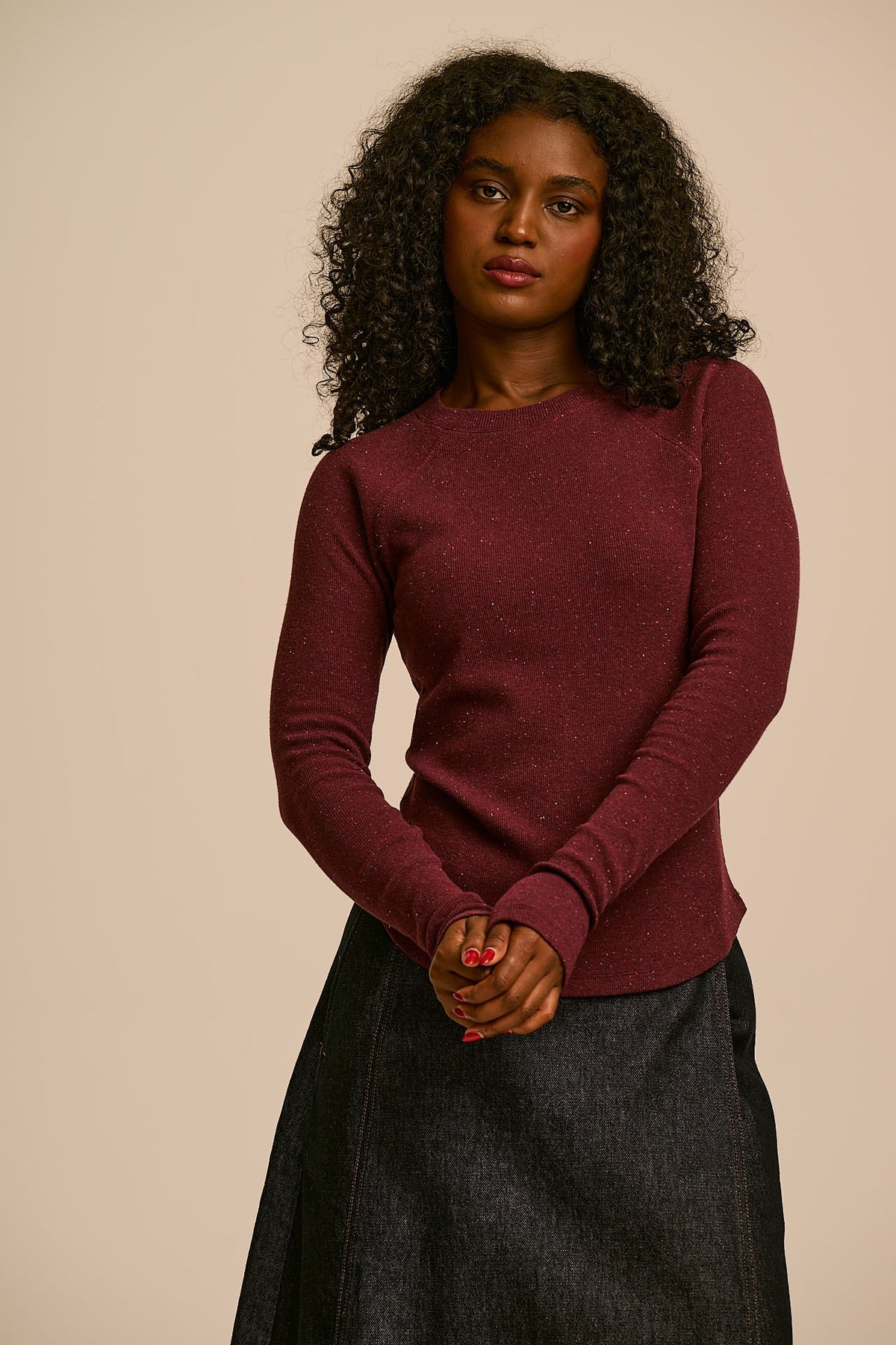 Harlow - Organic Cotton Long Sleeve Raglan Tee in Grape Wine 