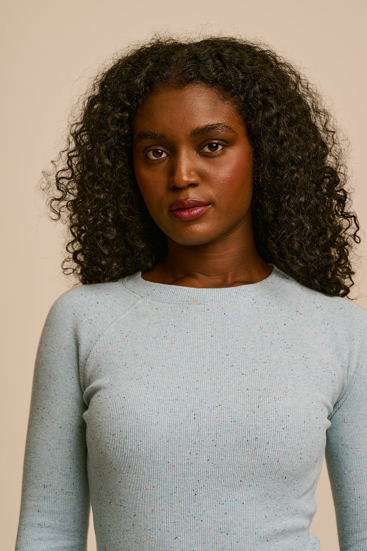 Harlow - Organic Cotton Long Sleeve Raglan Tee in Light Blue