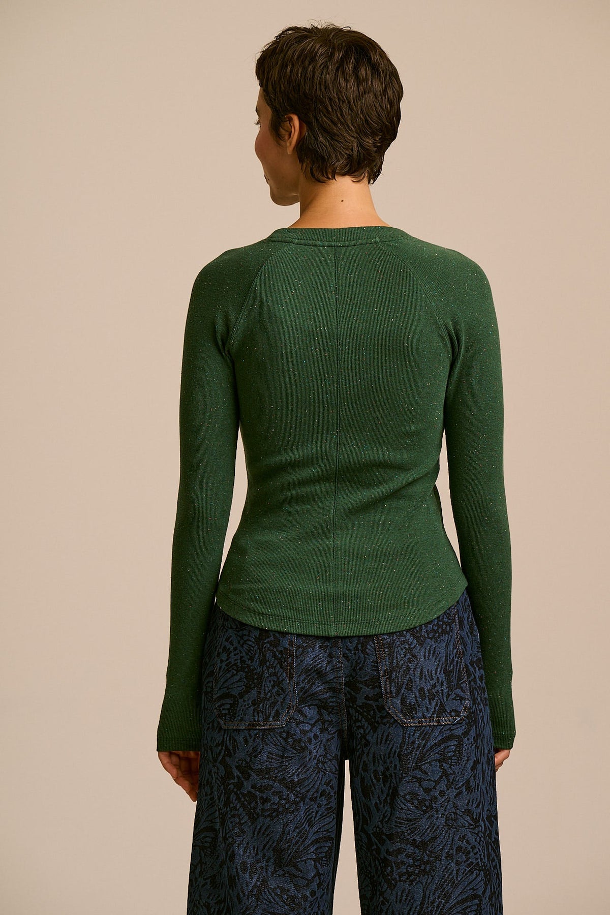 Harlow - Organic Cotton Long Sleeve Raglan Tee in Dark Green