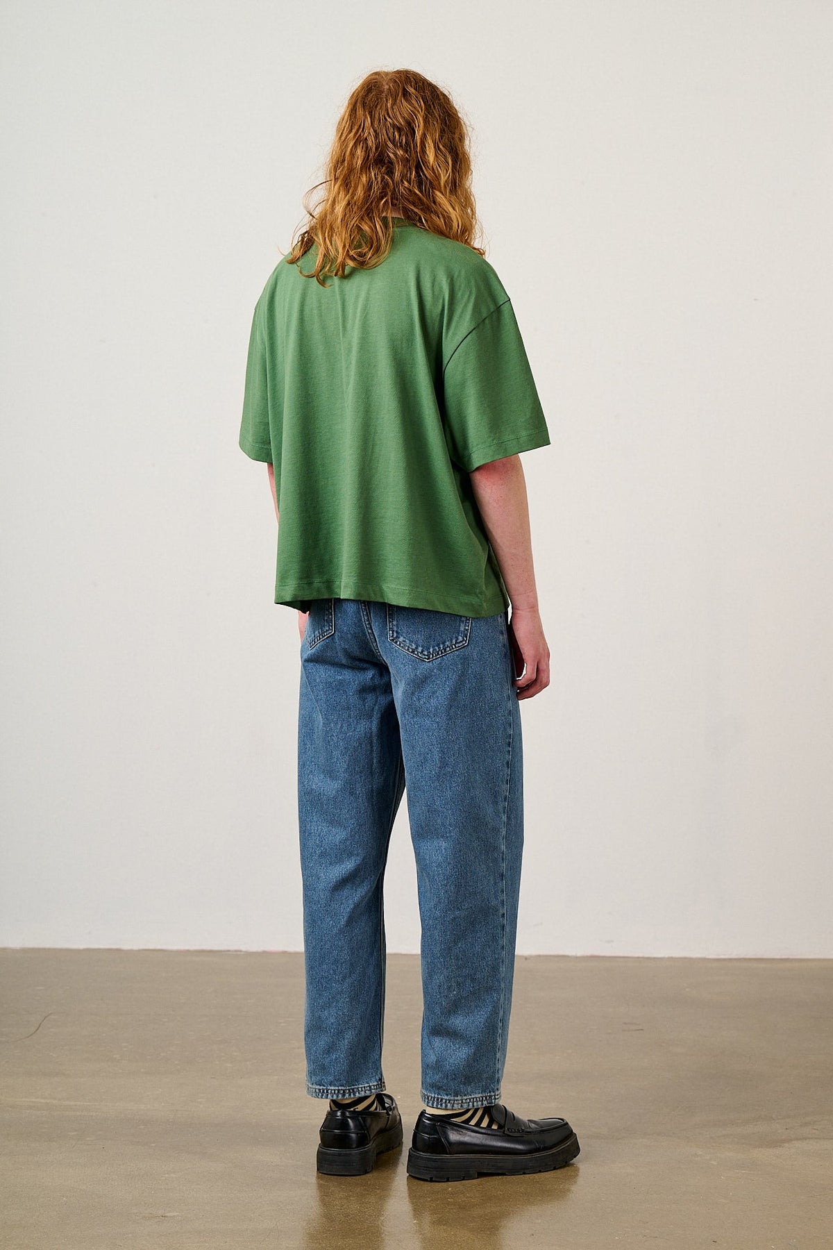 Linden 90s Straight Leg Jeans - Organic Cotton Denim in Mid Wash Blue
