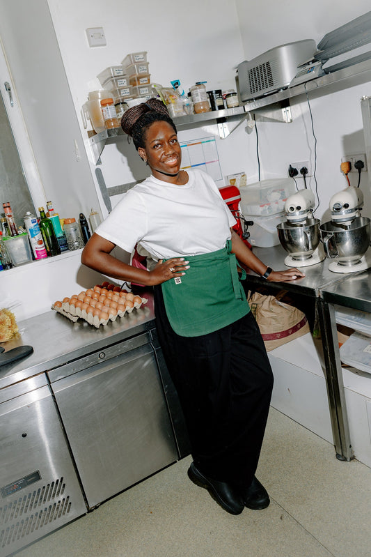 Millau - Midweight Cotton Waist Apron in Posy Green